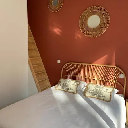 فندق Location 3 Piscine Privee 4*