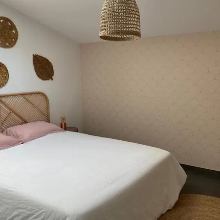 Location 3 Piscine Privee 4*